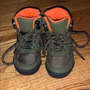 GAP Toddler Boys Neon Trim Hi Top Sneaker